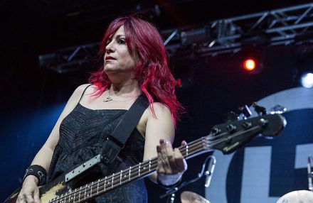 L7 bassist Jennifer Finch at Fun Fun Fun Fest - Getty - November 2015 BangShowbiz