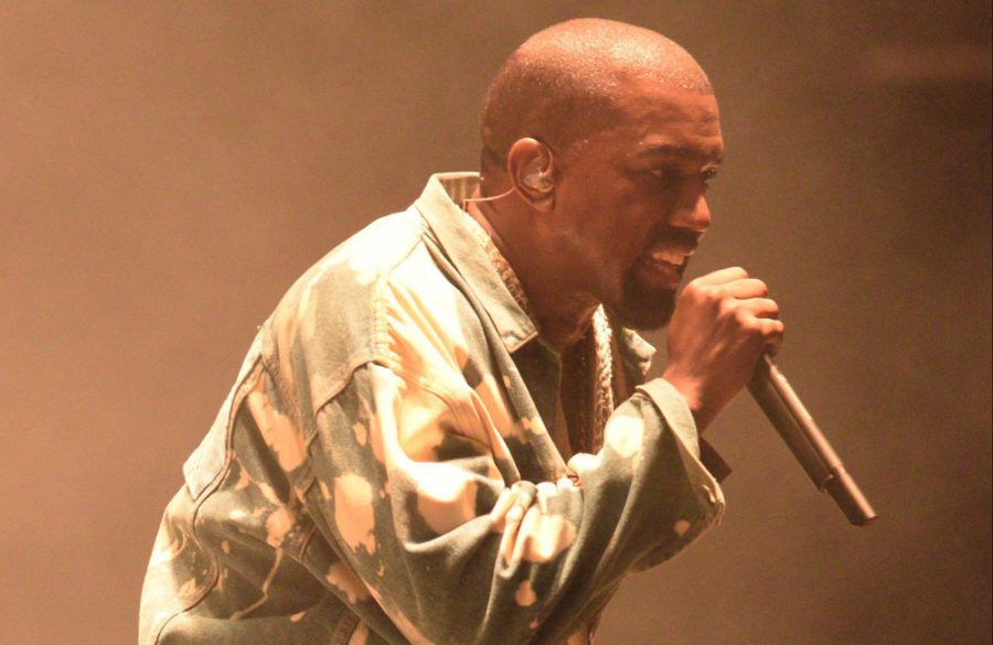 Kanye West - 2015 - Glastonbury - Getty BangShowbiz