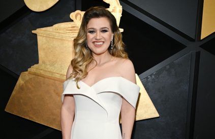 Kelly Clarkson - Grammy Awards 2024 - Getty BangShowbiz