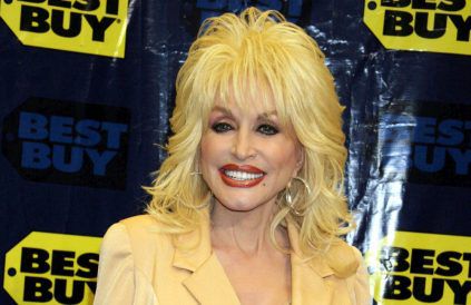 Dolly Parton - FAMOUS - OCTOBER 2005 - Those Were The Days in store album signing BangShowbiz