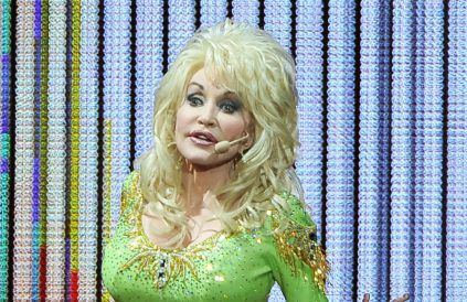 Dolly Parton live in Birmingham - 2011 - Famous BangShowbiz