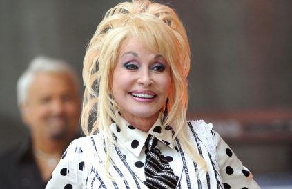 Dolly Parton performs on NBC's 'Today' Show - 2014 - Famous BangShowbiz