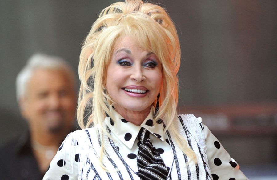 Dolly Parton performs on NBC's 'Today' Show - 2014 - Famous BangShowbiz