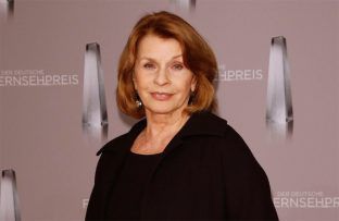 Senta Berger - 02.02.17 - DÃ¼sseldorf - Eventpress Golejewski BangShowbiz