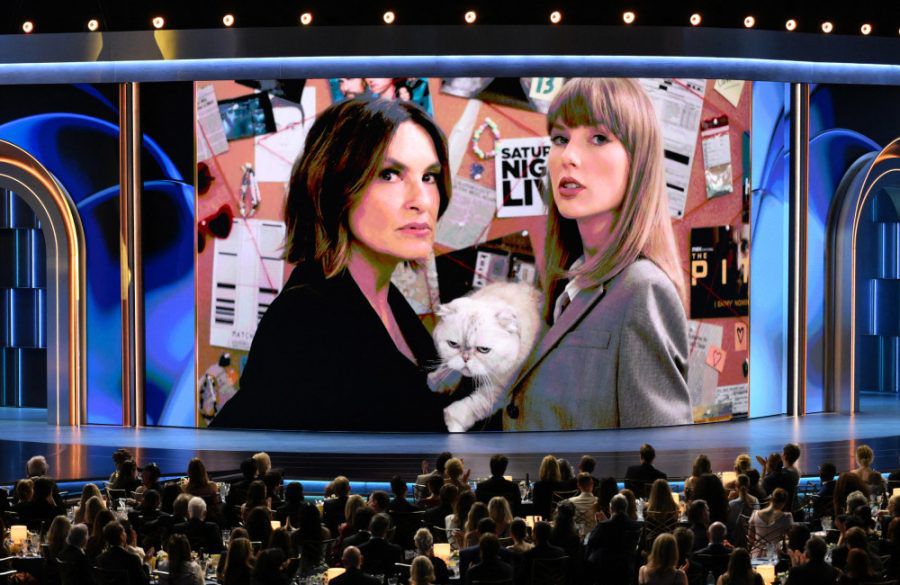 Mariska Hargitay and Taylor Swift - Sketch - 78th Primetime Emmy Awards - Getty BangShowbiz