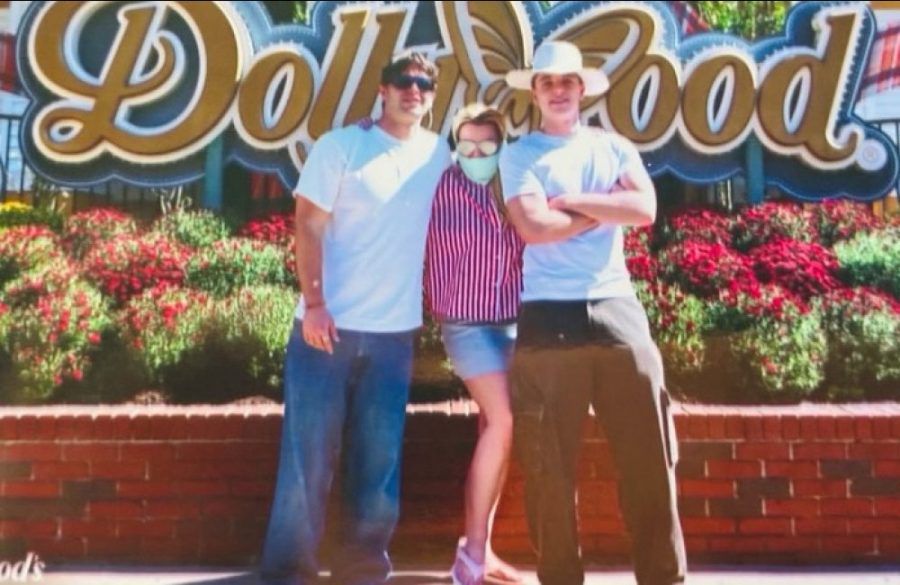 Britney Spears and sons visit Dollywood - Instagram - October 2026 ONE USE BangShowbiz